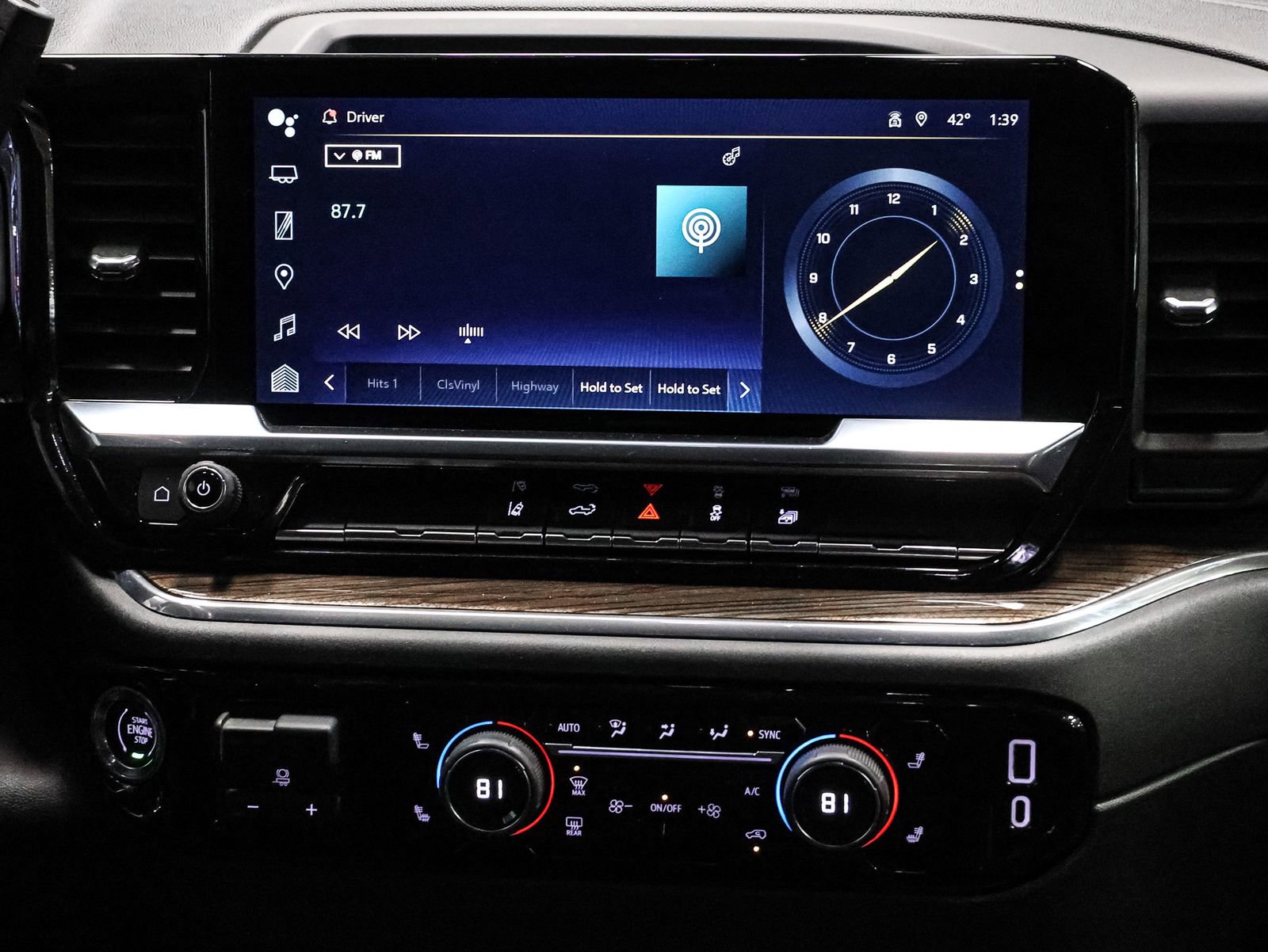 Used 2024 Chevrolet Silverado 3500 LT w/ Convenience Package image 28