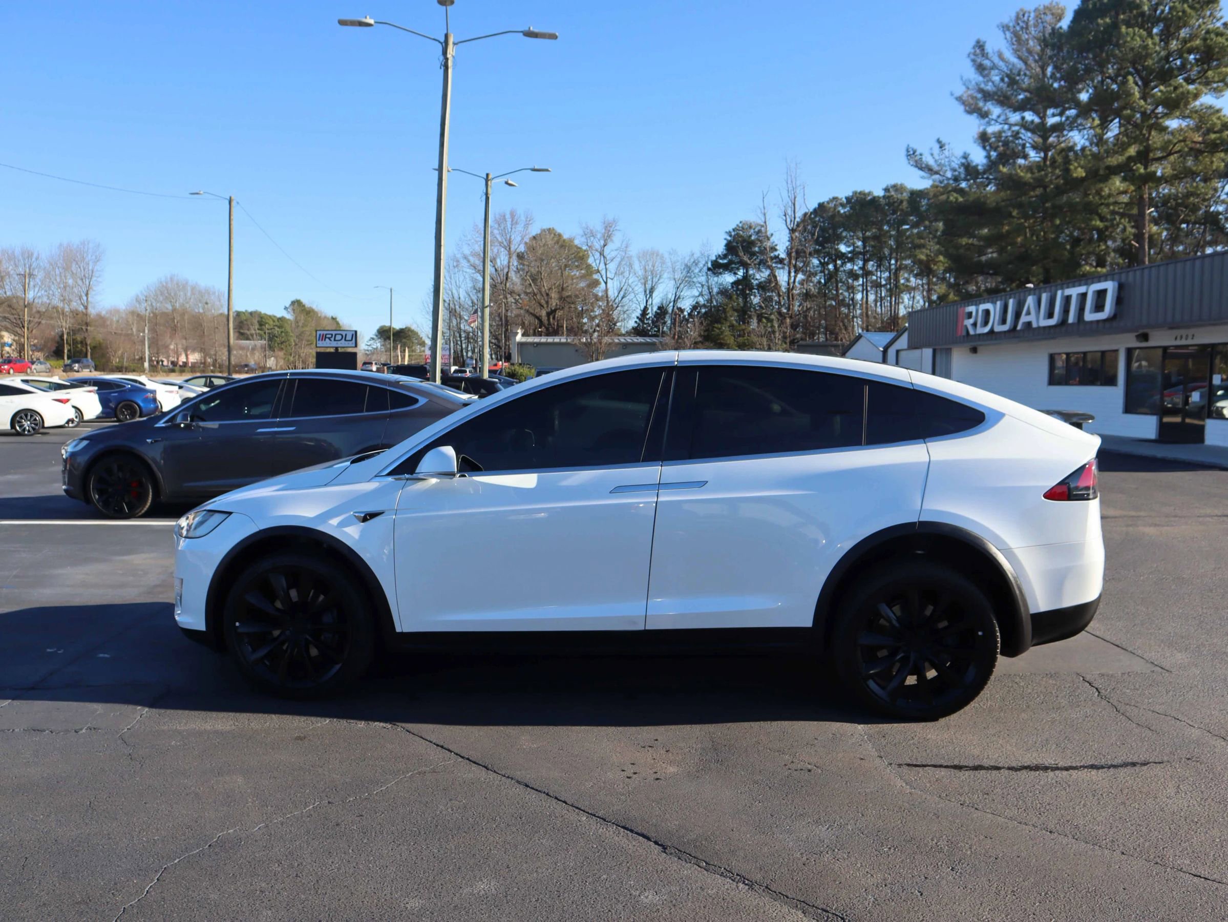 Used 2018 Tesla Model X 100D image 9