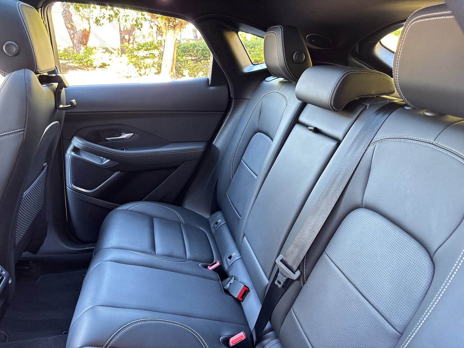 Used 2024 Jaguar E-PACE R-Dynamic SE image 27