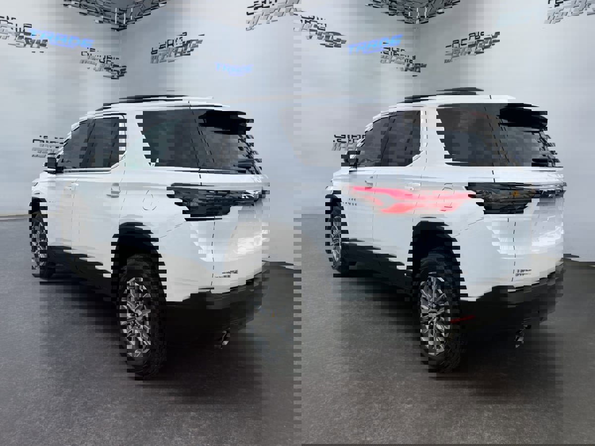 Used 2023 Chevrolet Traverse LT image 7