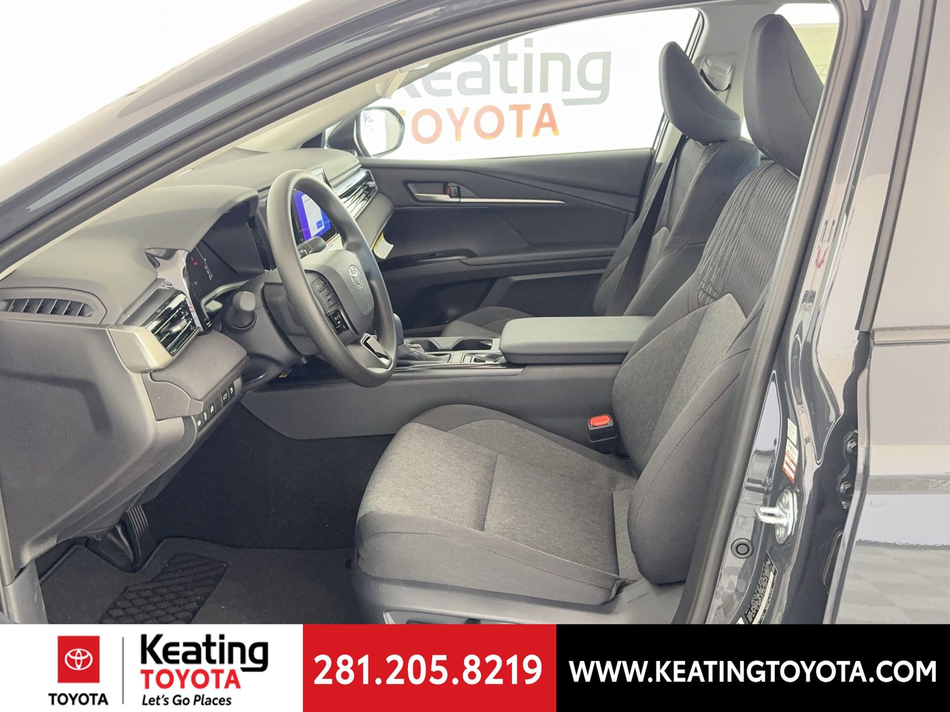 Used 2026 Toyota Camry LE image 5