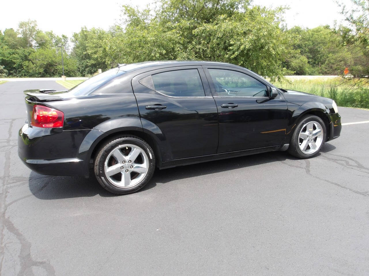 Used 2013 Dodge Avenger SXT FWD image 11