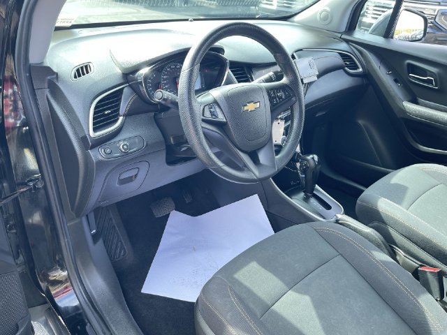 Certified 2019 Chevrolet Trax LS w/ Tint and Cruise Package FWD image 10