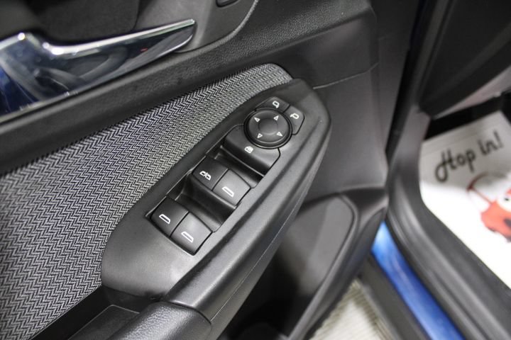 Used 2022 Chevrolet TrailBlazer LT AWD/4WD image 17
