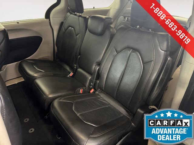 Used 2019 Chrysler Pacifica Touring-L image 22