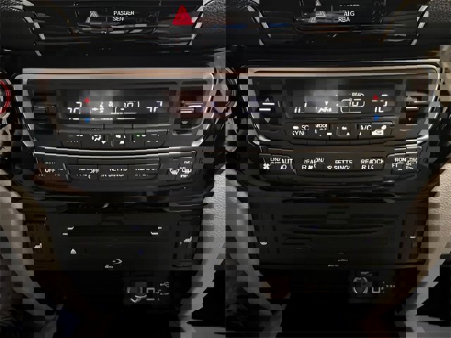 Used 2021 Honda Pilot Touring image 39