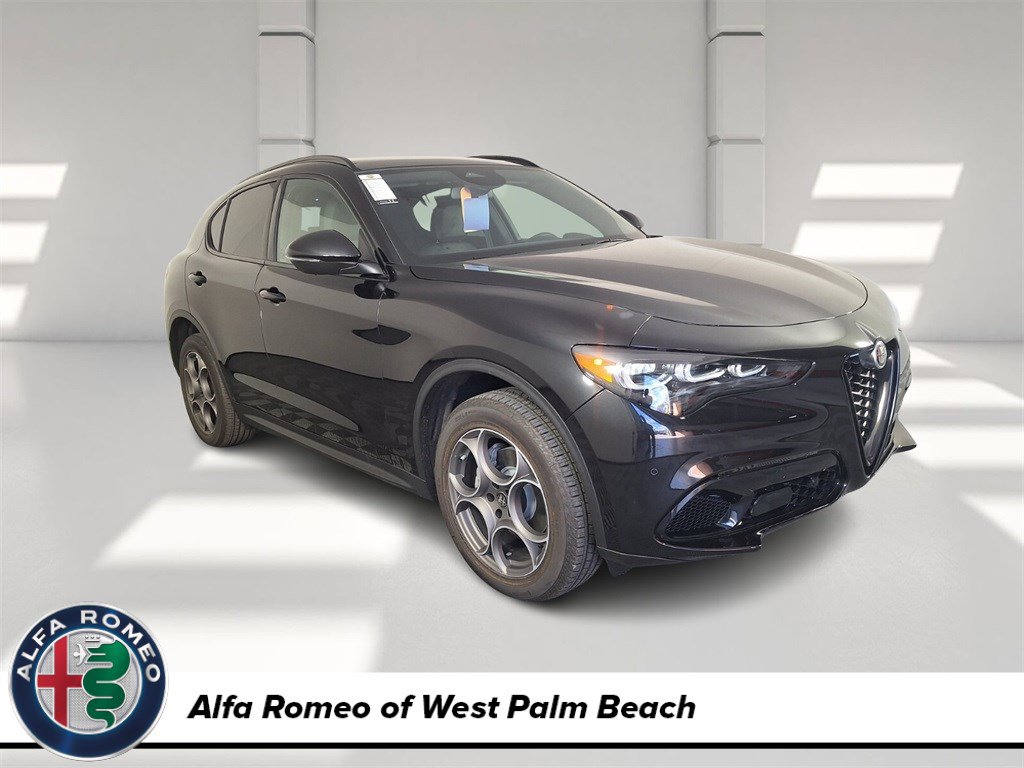 New 2025 Alfa Romeo Stelvio Sprint w/ Convenience Package image 1