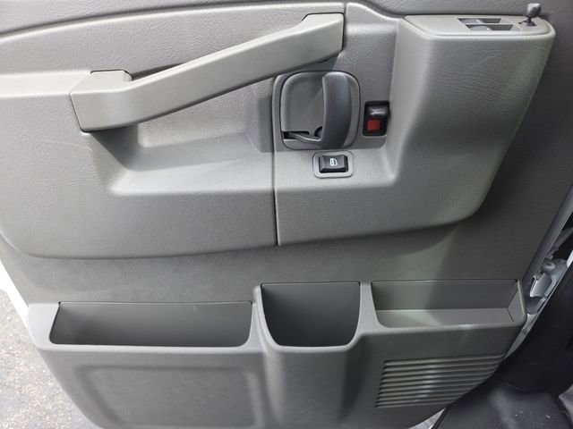 New 2025 Chevrolet Express 3500 w/ Driver Convenience Package RWD image 27