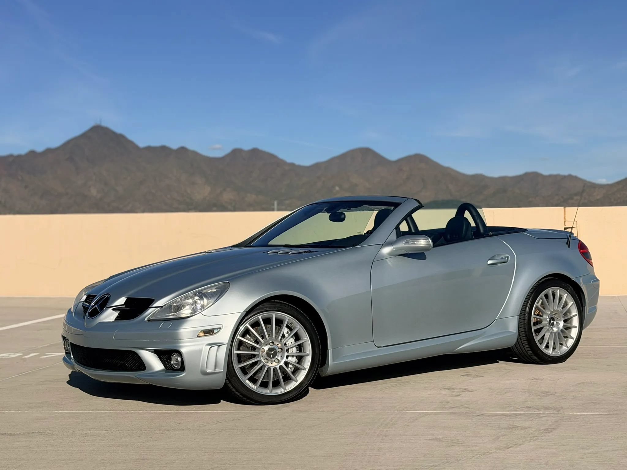 Used 2005 Mercedes-Benz SLK 55 AMG image 9