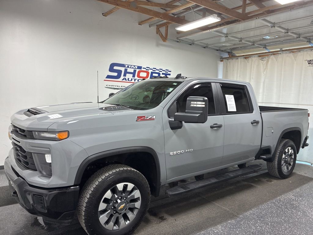 Used 2025 Chevrolet Silverado 2500 Custom w/ Custom Value Package