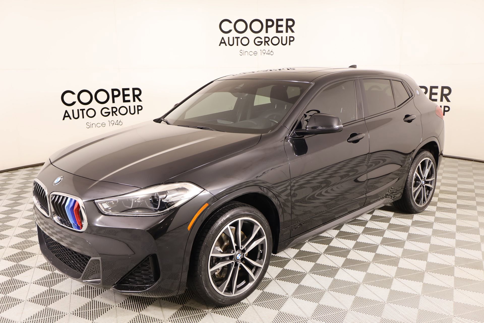 Used 2023 BMW X2 sDrive28i w/ M Sport Package image 10