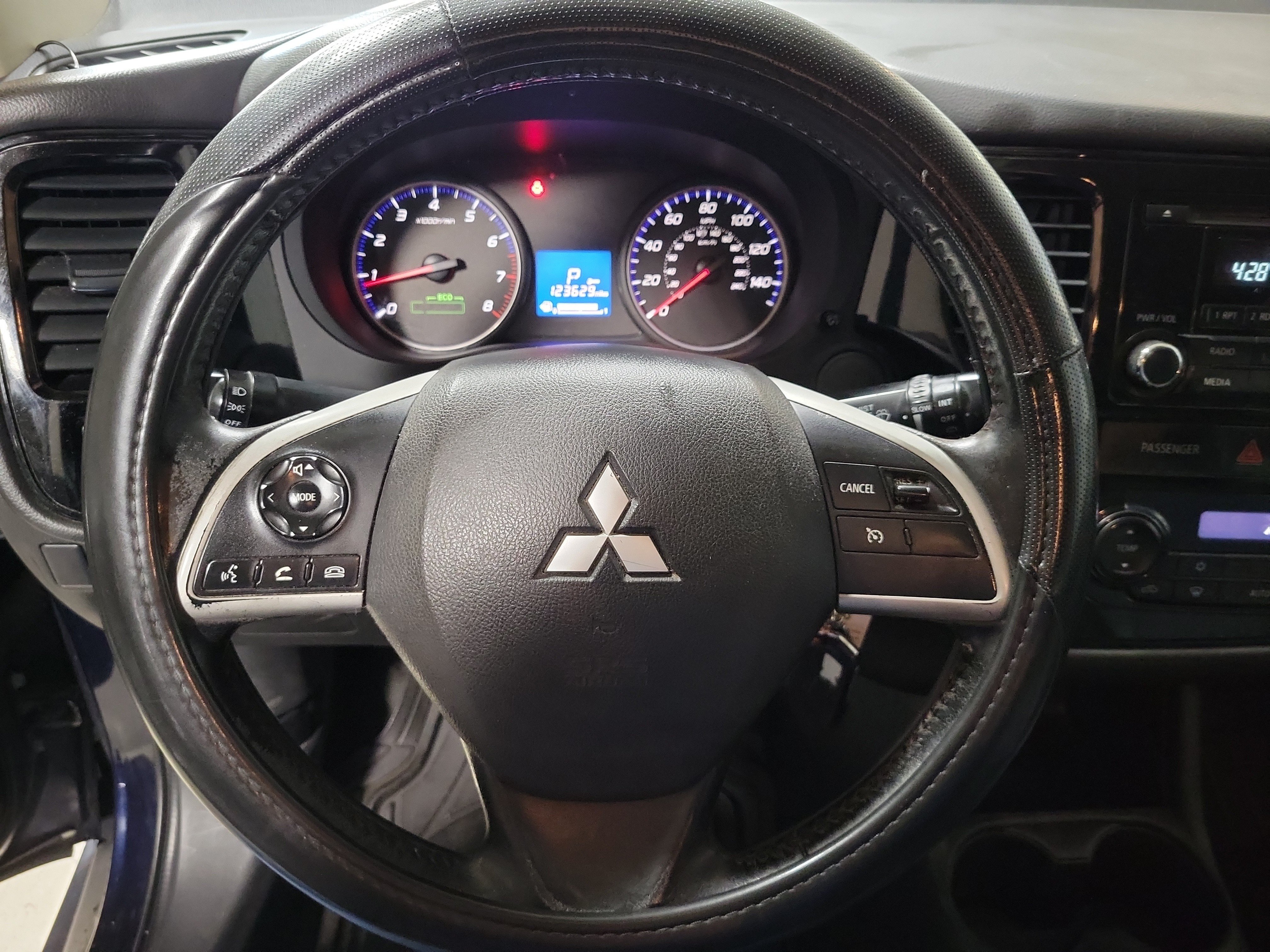 Used 2015 Mitsubishi Outlander ES FWD image 24