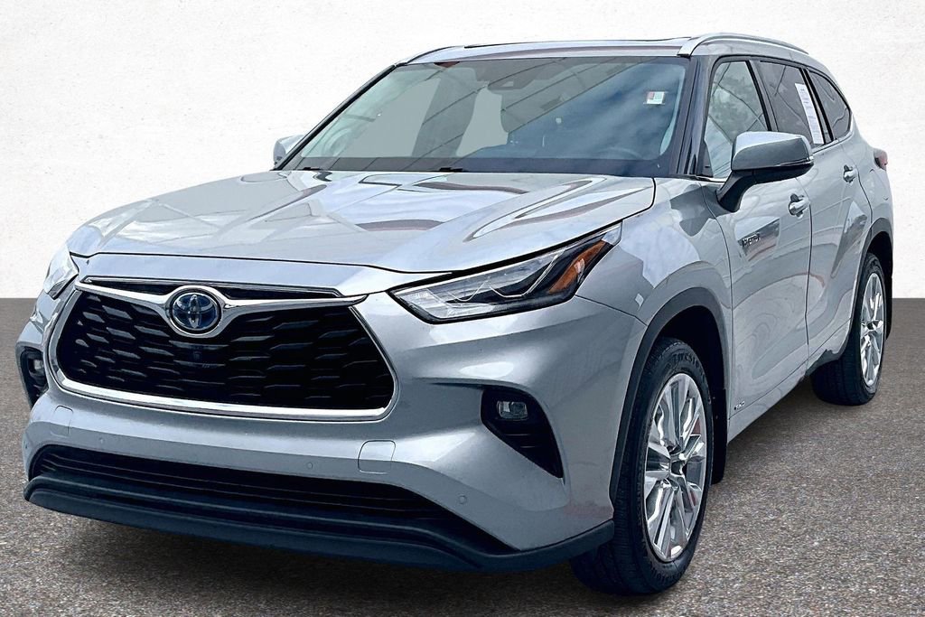 Certified 2021 Toyota Highlander Limited image 4