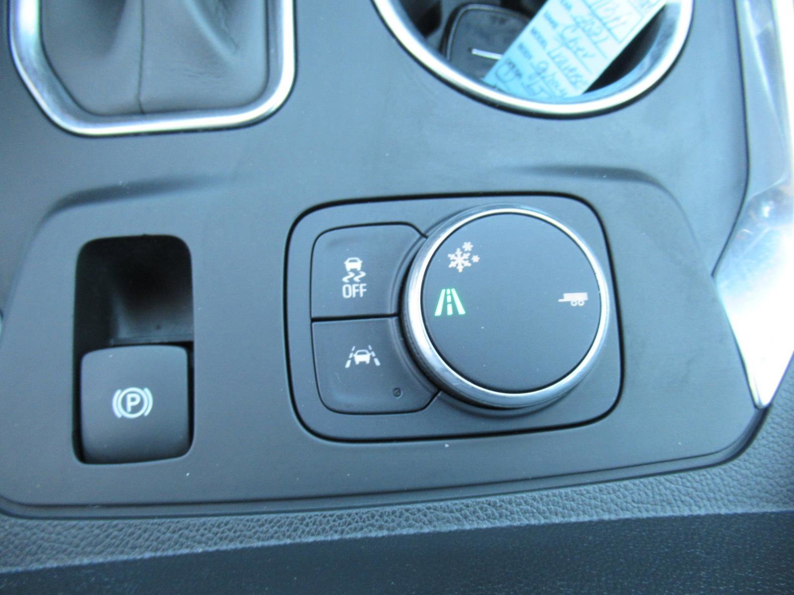 Used 2021 Chevrolet Traverse LT FWD image 28