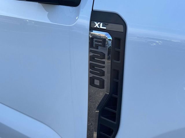 Used 2023 Ford F250 XL image 3