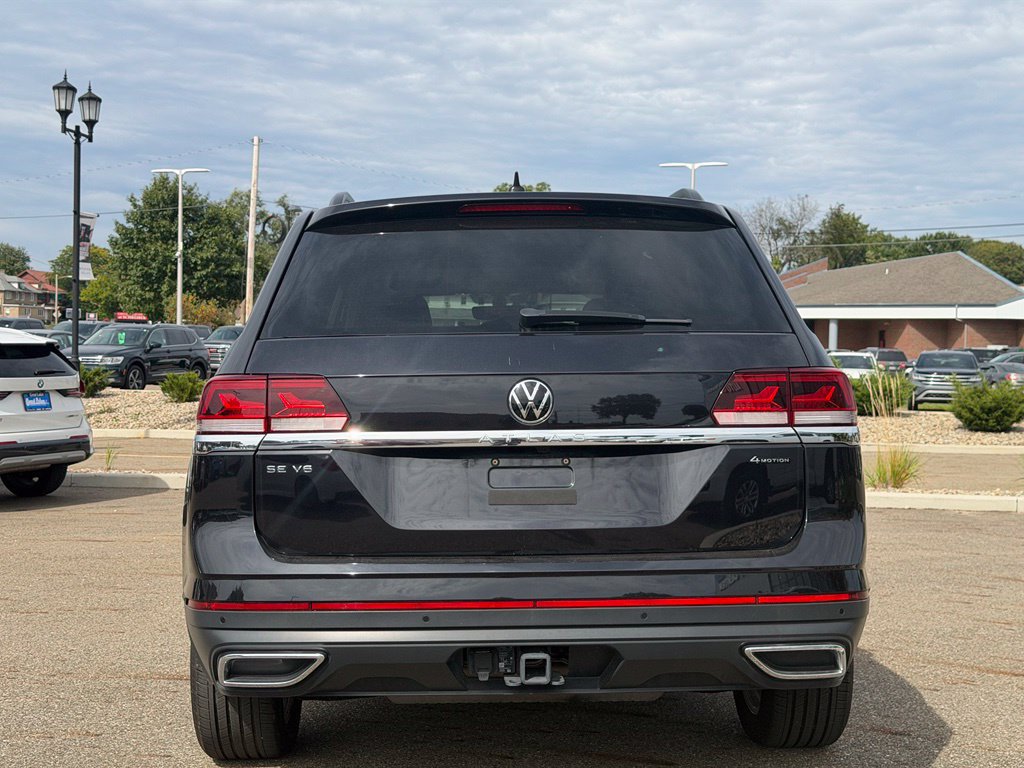Certified 2023 Volkswagen Atlas SE w/ Panoramic Sunroof Package AWD/4WD image 4