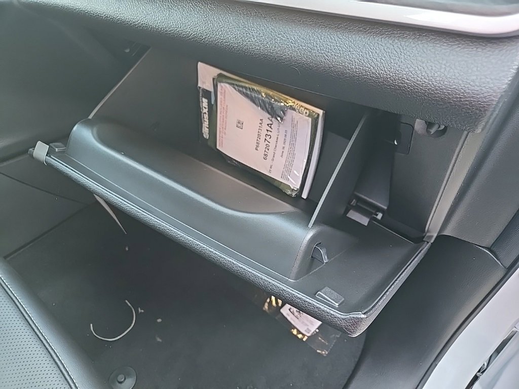 New 2025 Jeep Grand Cherokee Limited w/ Luxury Tech Group II image 78