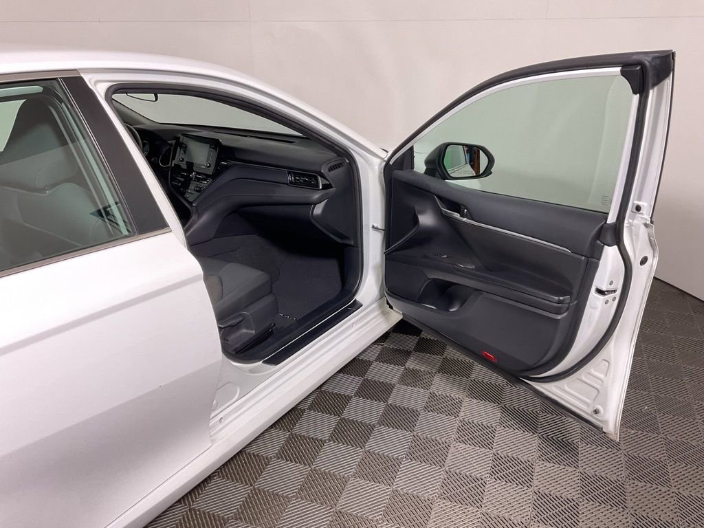 Used 2023 Toyota Camry LE AWD/4WD image 36