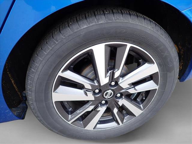 Used 2020 Nissan Versa SV FWD image 7