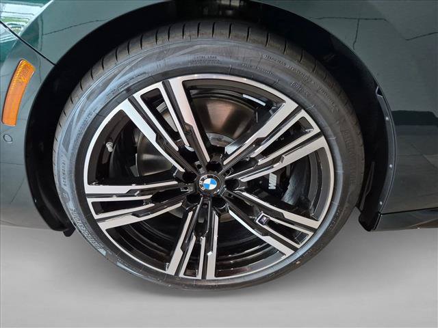 New 2026 BMW 740i w/ Premium Package RWD image 8