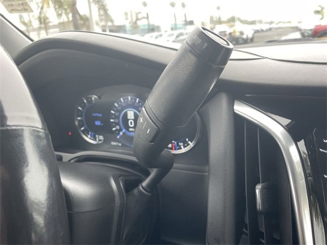 Used 2020 Cadillac Escalade Luxury image 16