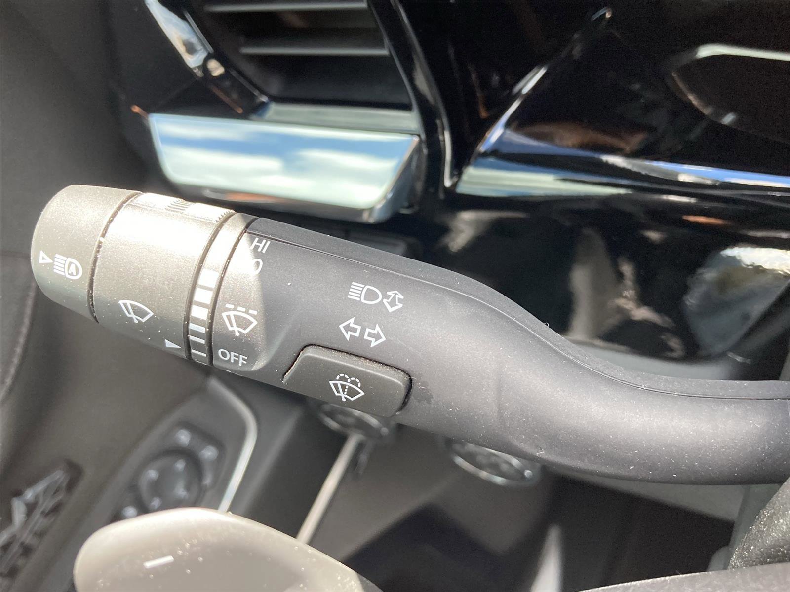 Used 2024 Chevrolet Silverado 1500 High Country w/ Technology Package image 22