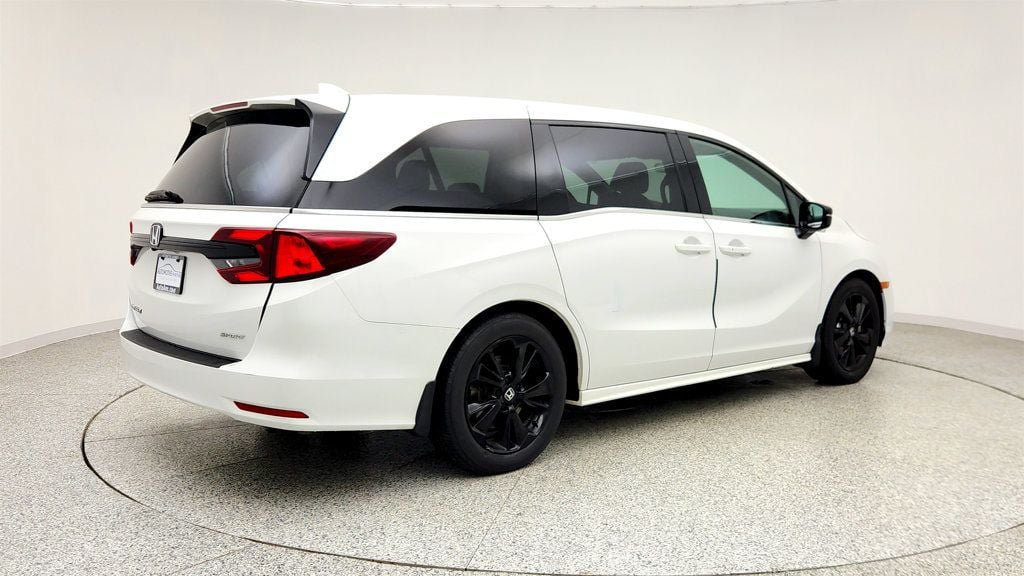 Used 2023 Honda Odyssey Sport image 5
