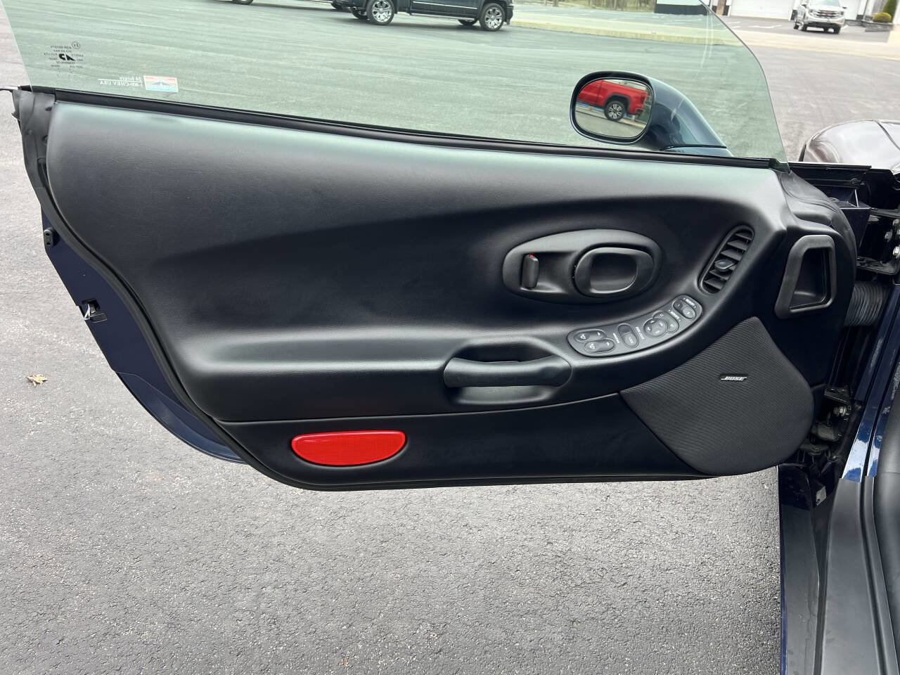 Used 2001 Chevrolet Corvette Coupe w/ Preferred Equipment Group1 image 12