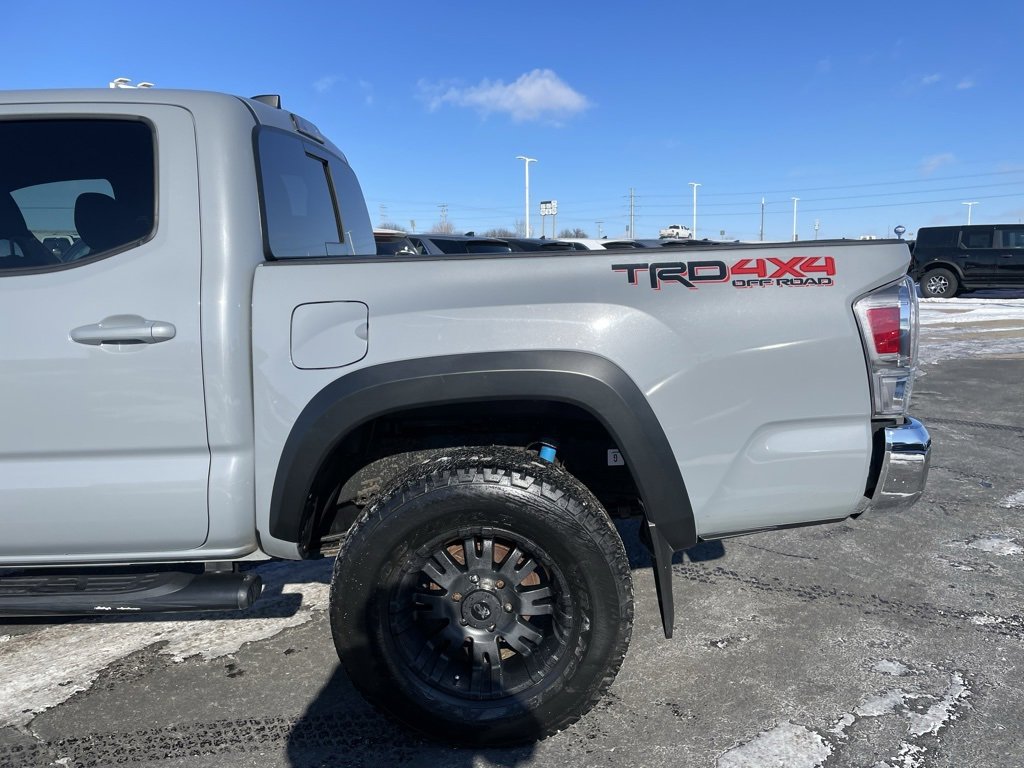 Used 2020 Toyota Tacoma TRD Off-Road image 33