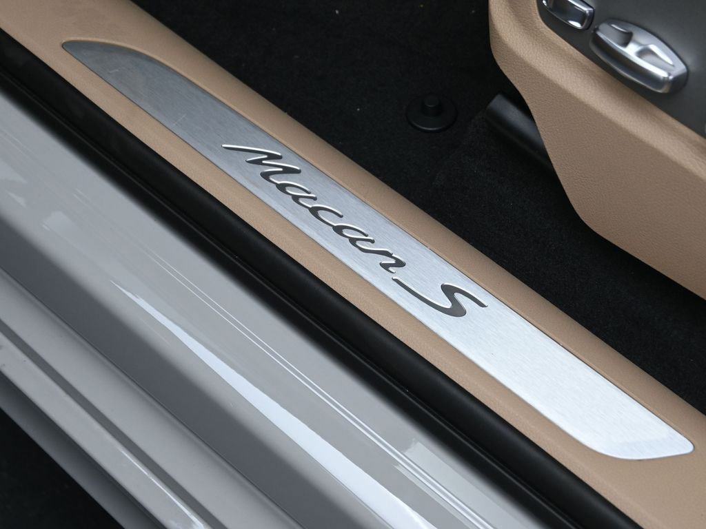 New 2026 Porsche Macan S image 14