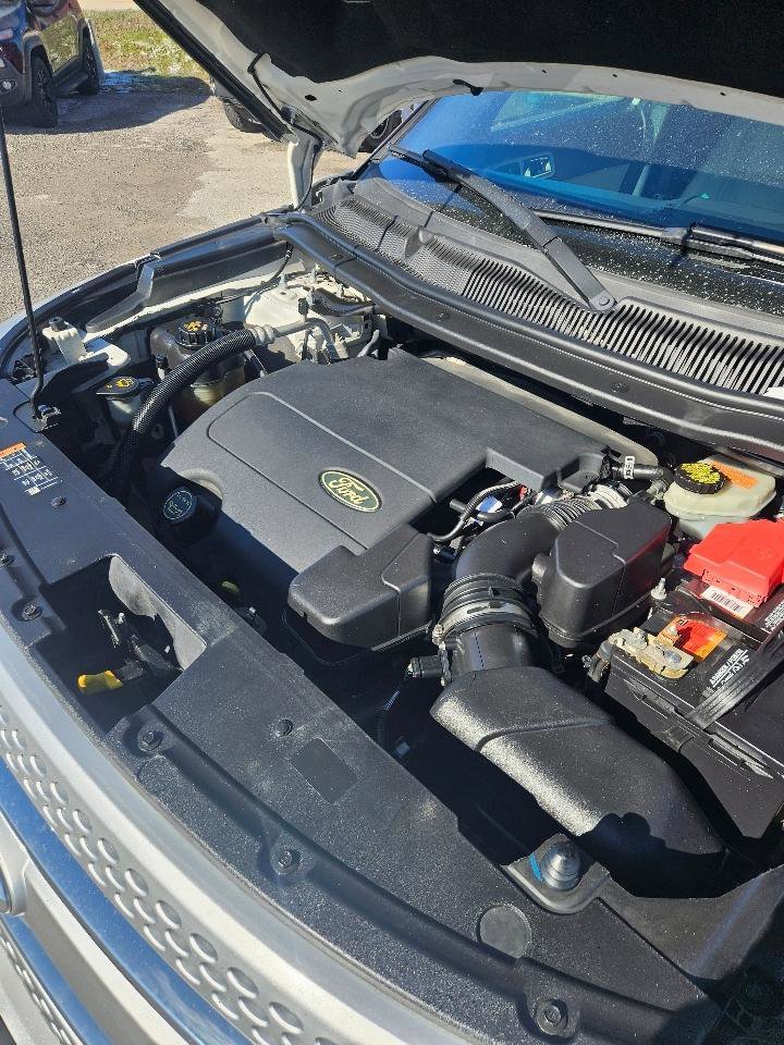 Used 2015 Ford Explorer XLT w/ Equipment Group 202A image 10