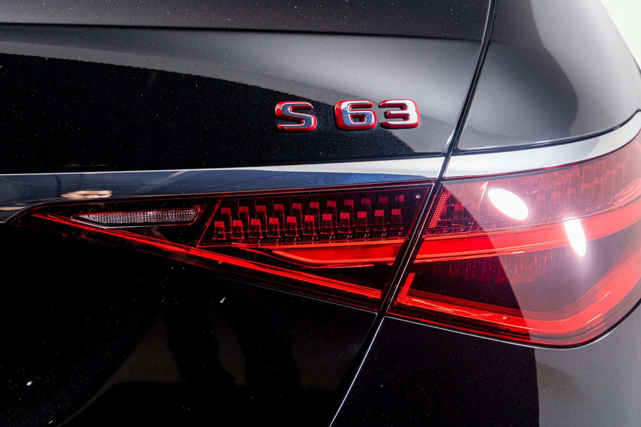 Used 2025 Mercedes-Benz S 63 AMG S w/ AMG Night Package image 13