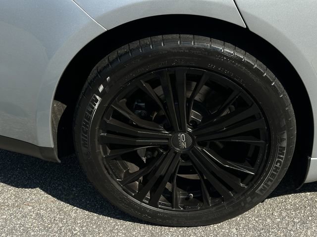 Used 2015 Porsche Panamera 4S image 9