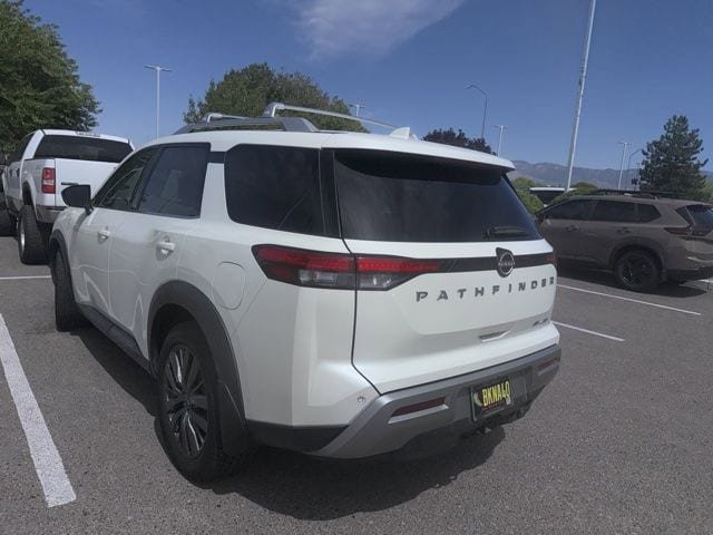 Certified 2022 Nissan Pathfinder SL w/ SL Premium Package AWD/4WD image 16