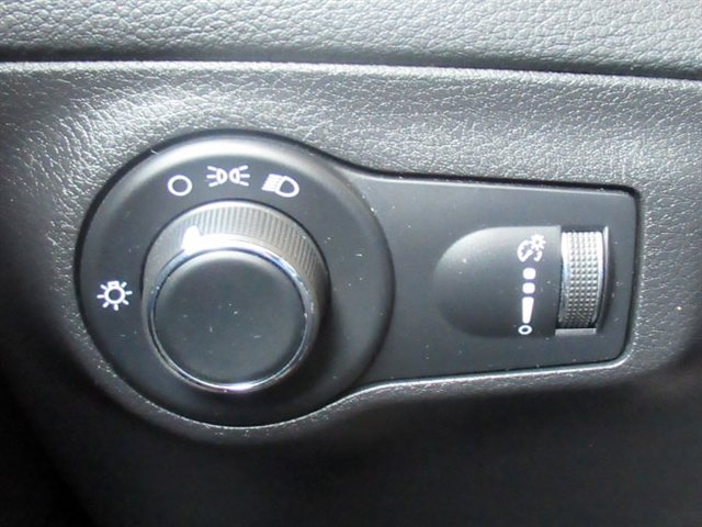 Used 2021 Jeep Compass Sport w/ Cold Weather Group image 27