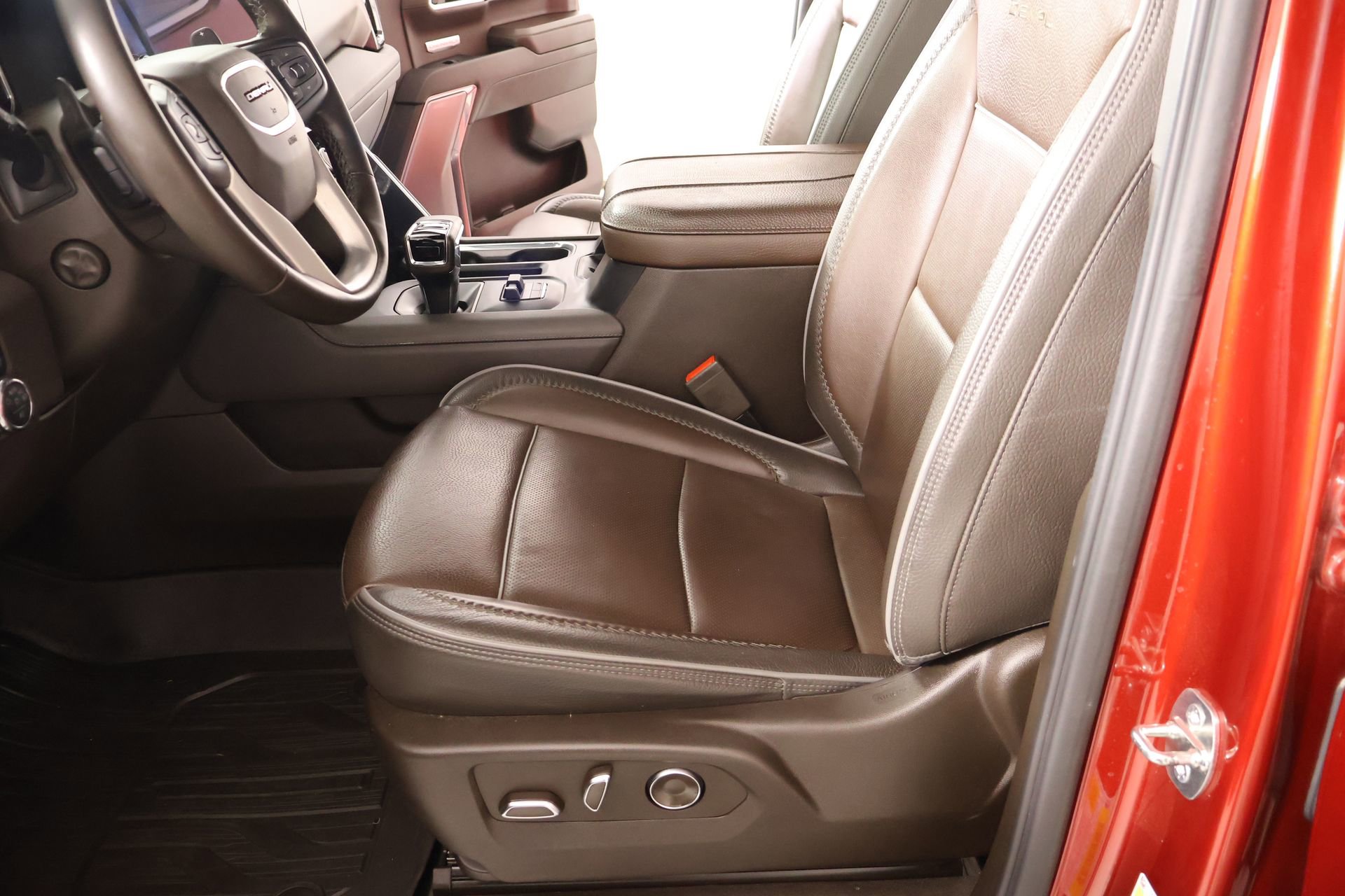 Used 2024 GMC Sierra 1500 Denali w/ Denali Reserve Package image 13