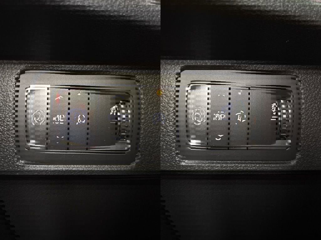 New 2026 Chevrolet Traverse LT w/ Sun and Wheel Package image 32