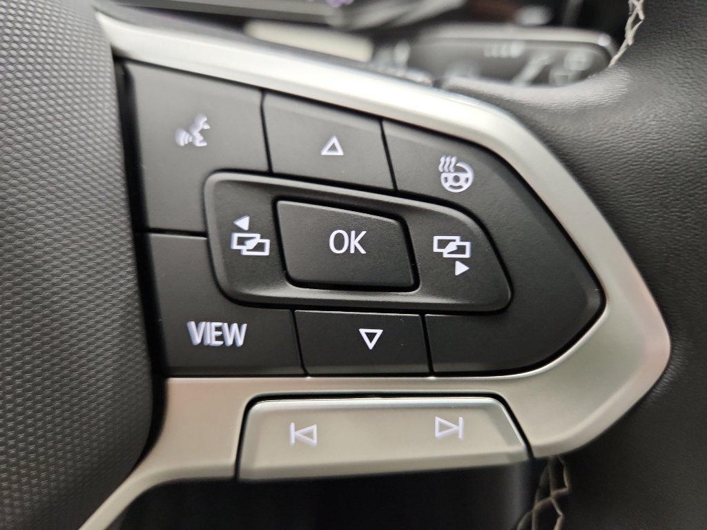 New 2026 Volkswagen Taos S image 13