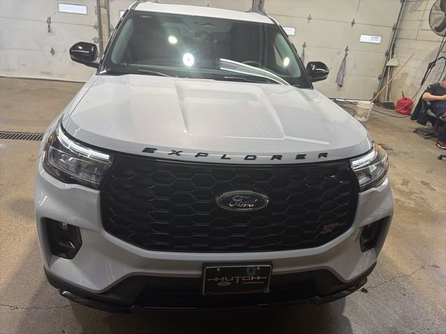 New 2026 Ford Explorer ST image 2