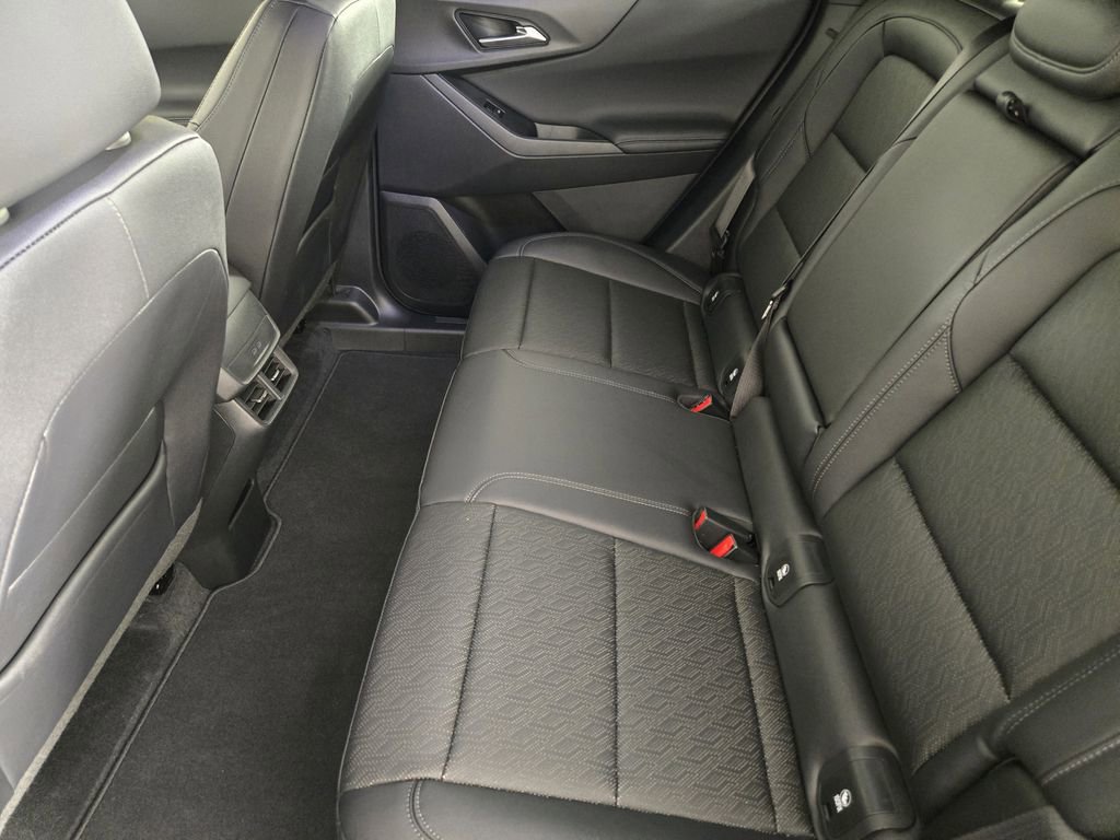 New 2026 Chevrolet Equinox LT w/ Convenience Package II FWD image 33