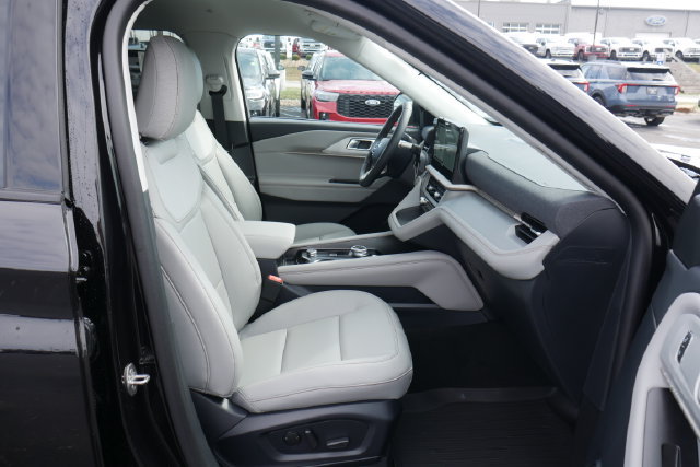 New 2026 Ford Explorer Active w/ Active Comfort Package AWD/4WD image 26