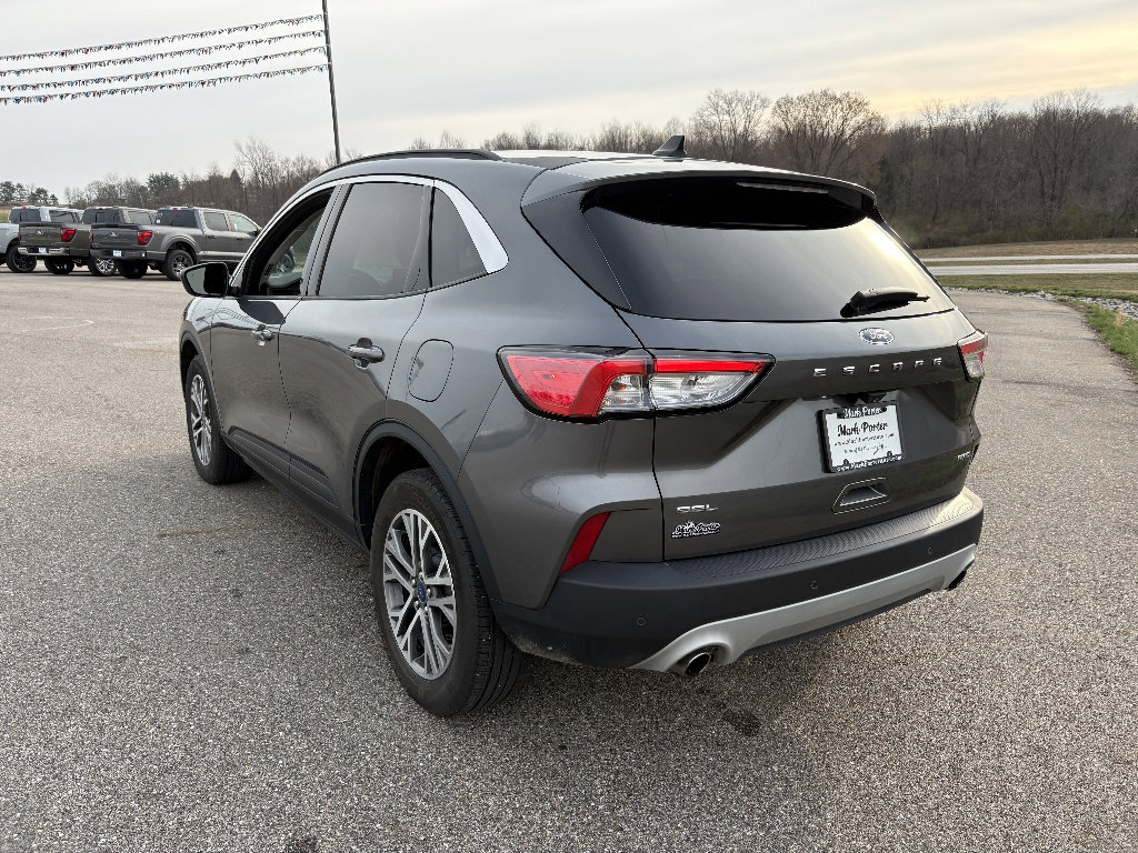Used 2021 Ford Escape SEL image 3