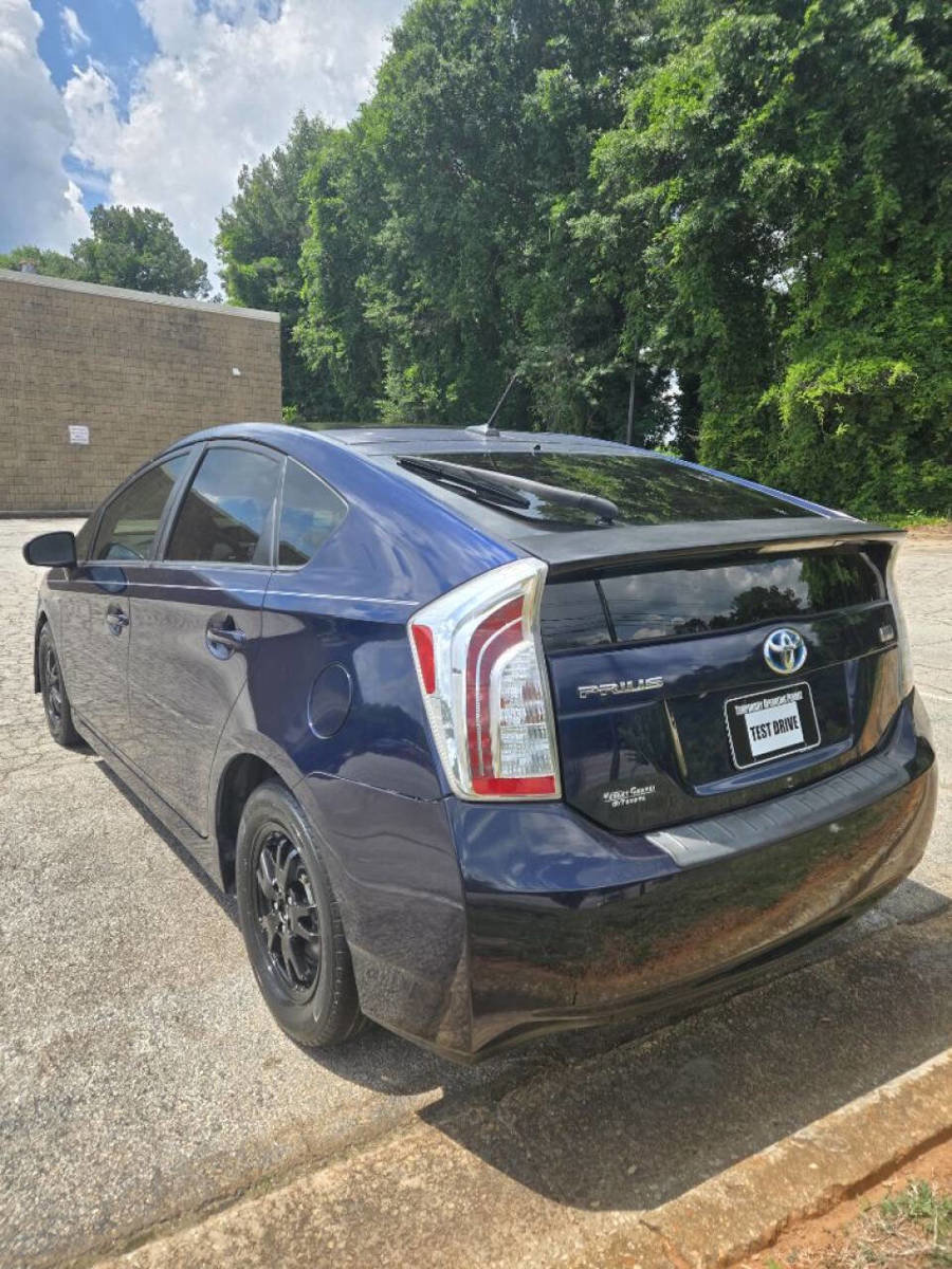 Used 2014 Toyota Prius Three w/ Solar Roof Package FWD image 5