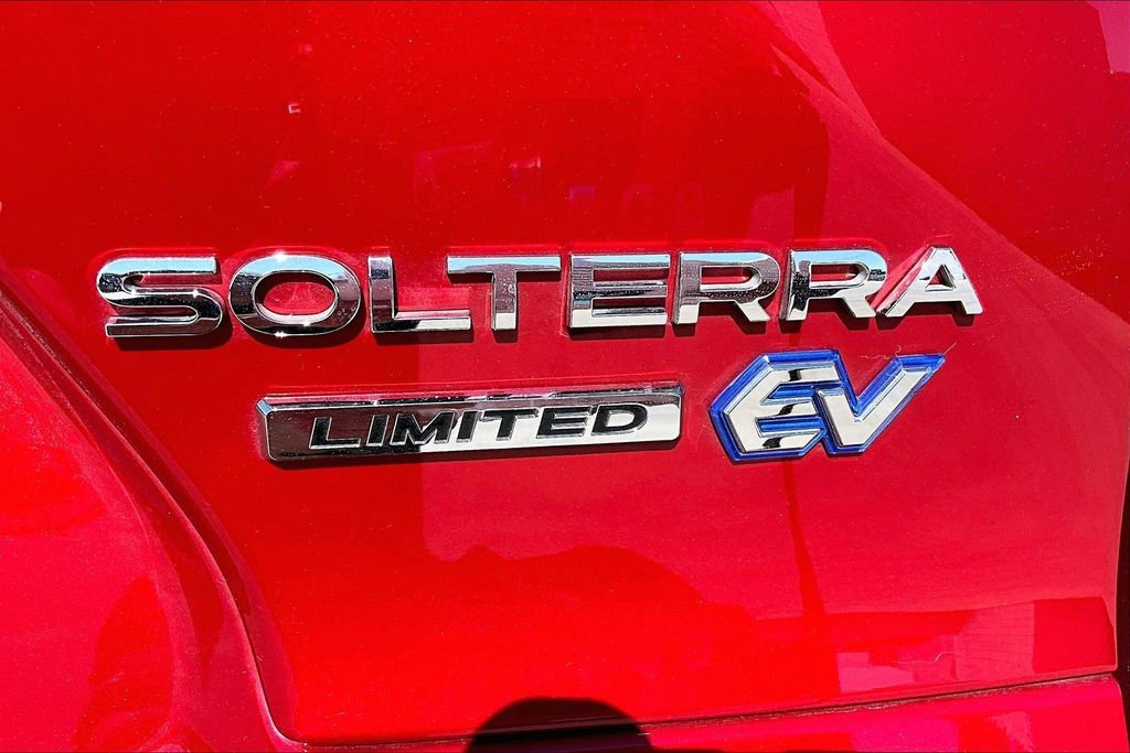 Used 2024 Subaru Solterra Limited image 24