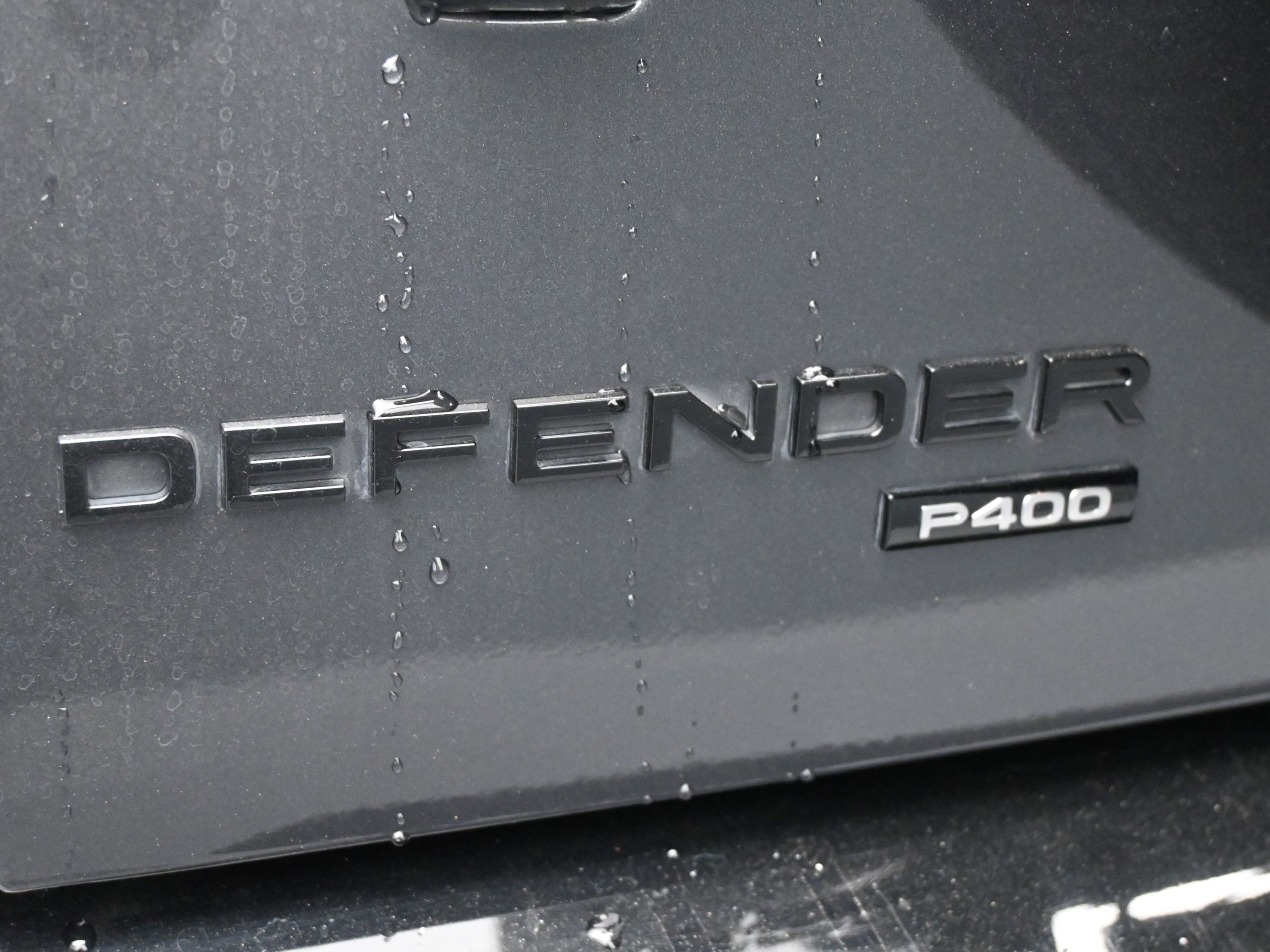 Used 2023 Land Rover Defender 110 X-Dynamic SE image 8