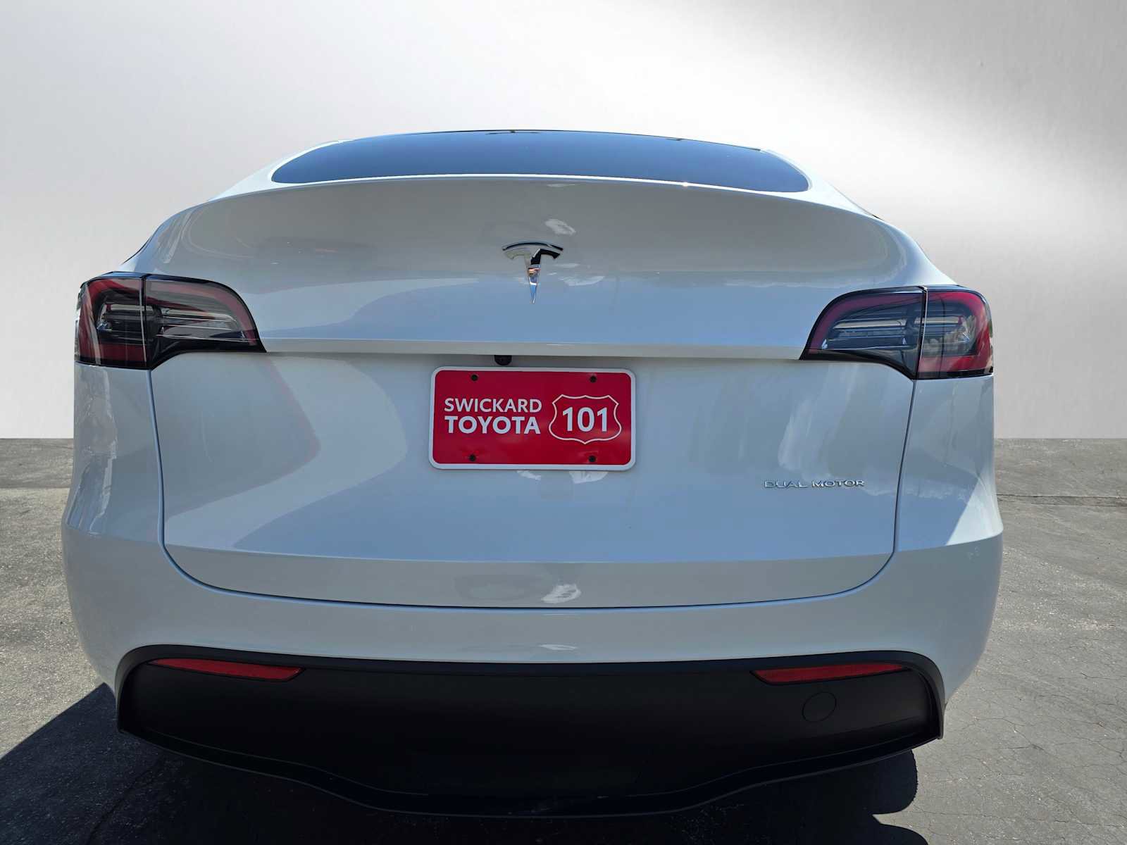Used 2023 Tesla Model Y AWD image 4