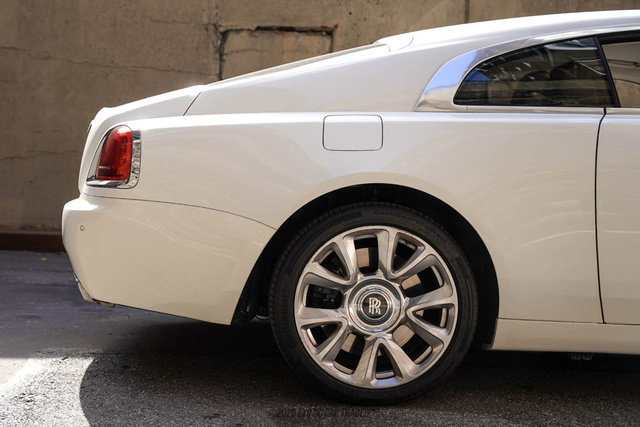 Used 2017 Rolls-Royce Wraith RWD image 8