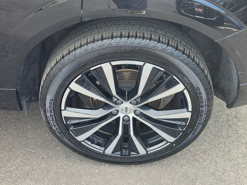 Used 2025 Volvo XC60 B5 Plus image 10