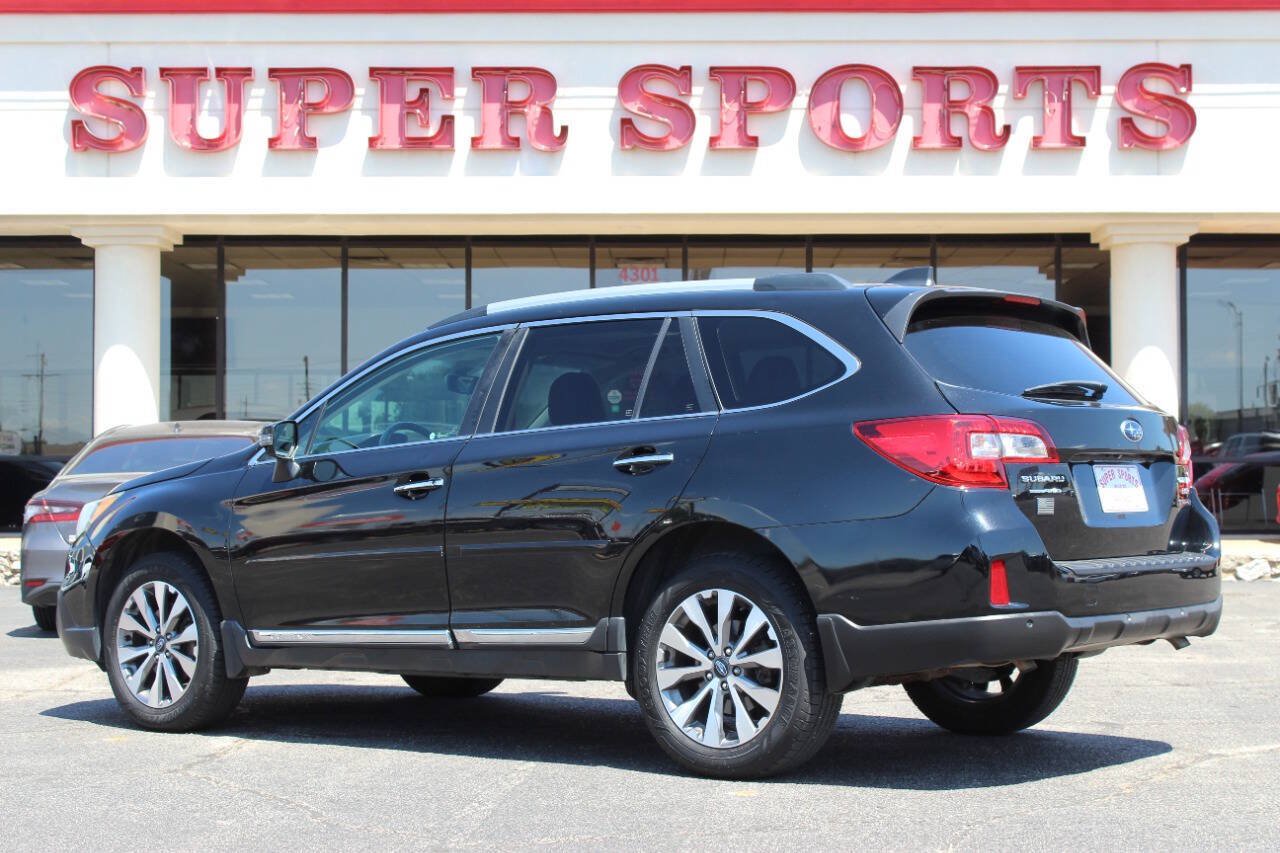 Used 2017 Subaru Outback 3.6R Touring AWD/4WD image 5