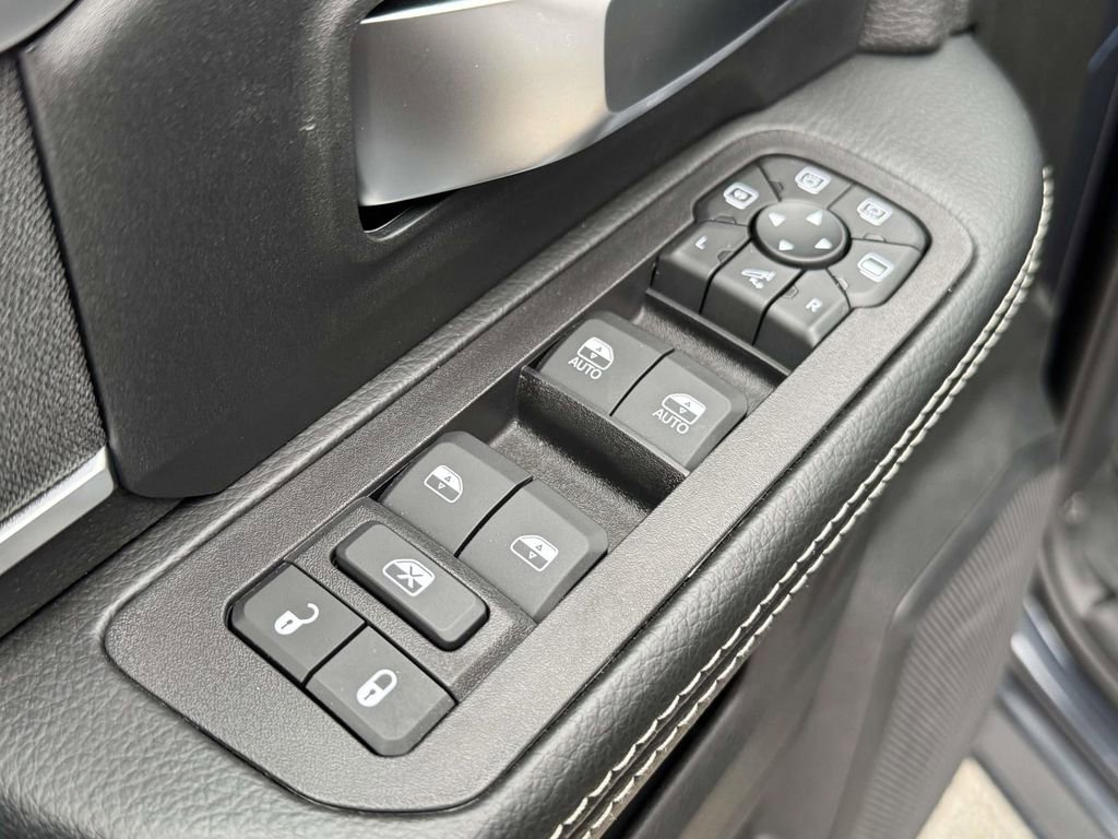 New 2026 RAM 2500 Big Horn AWD/4WD image 27